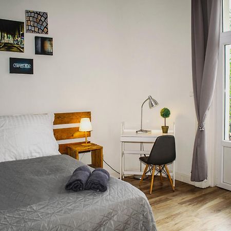 3 Room Apartment In The Beautiful Street ブダペスト エクステリア 写真