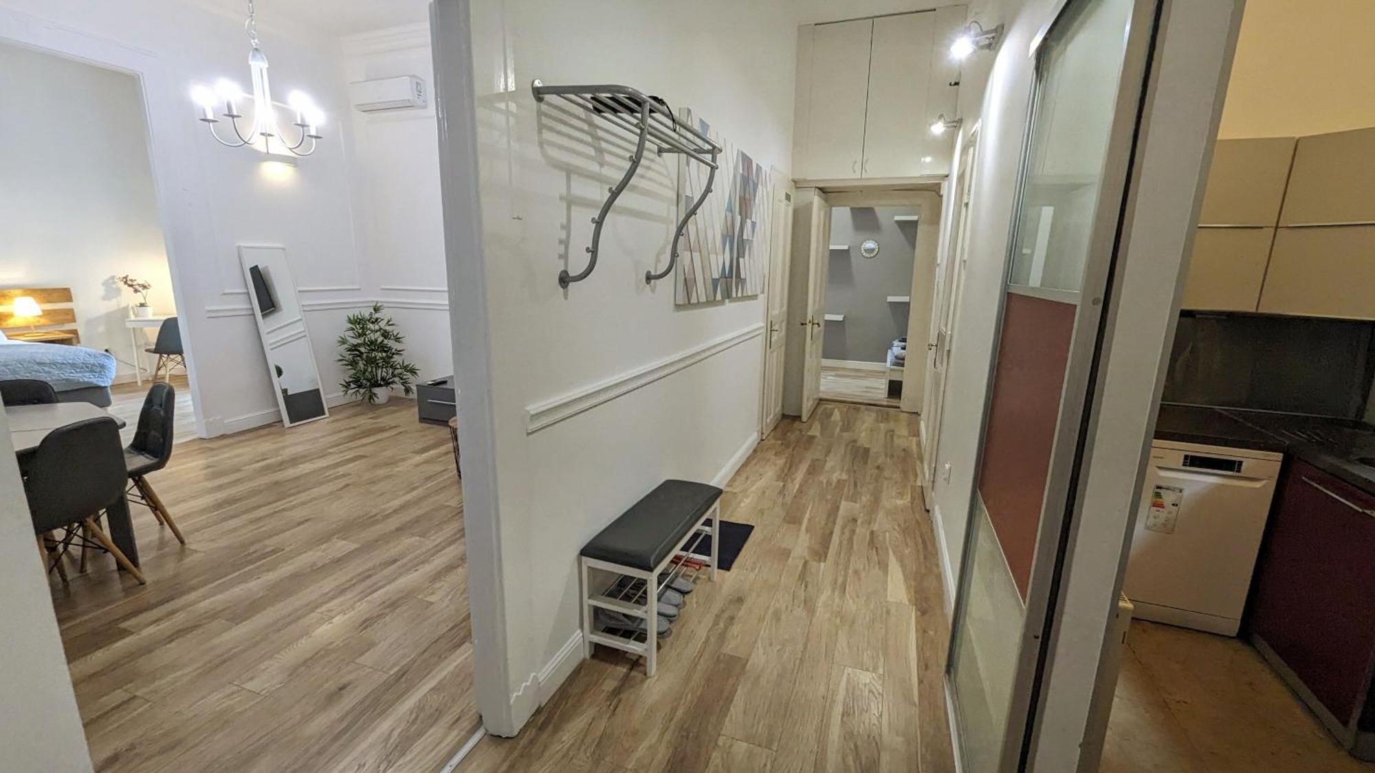 3 Room Apartment In The Beautiful Street ブダペスト エクステリア 写真