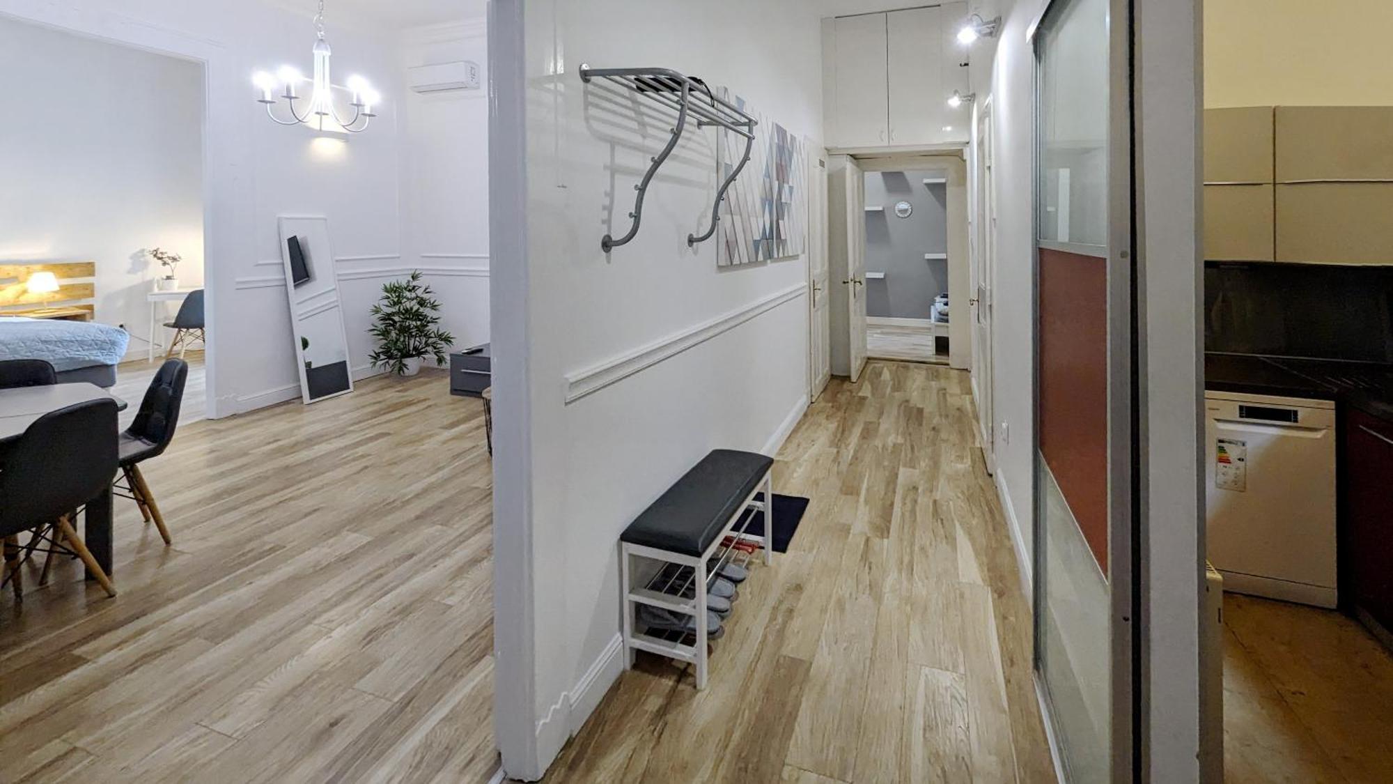 3 Room Apartment In The Beautiful Street ブダペスト エクステリア 写真