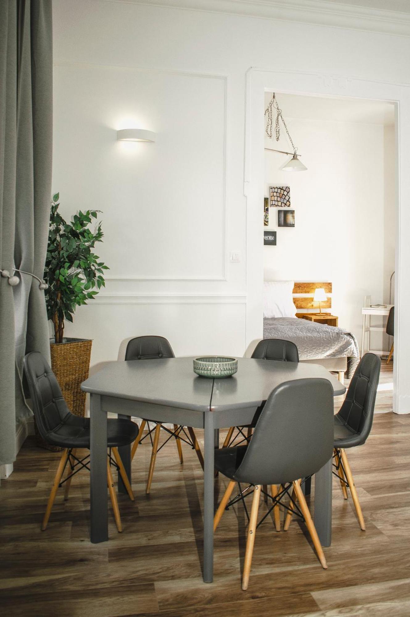 3 Room Apartment In The Beautiful Street ブダペスト エクステリア 写真