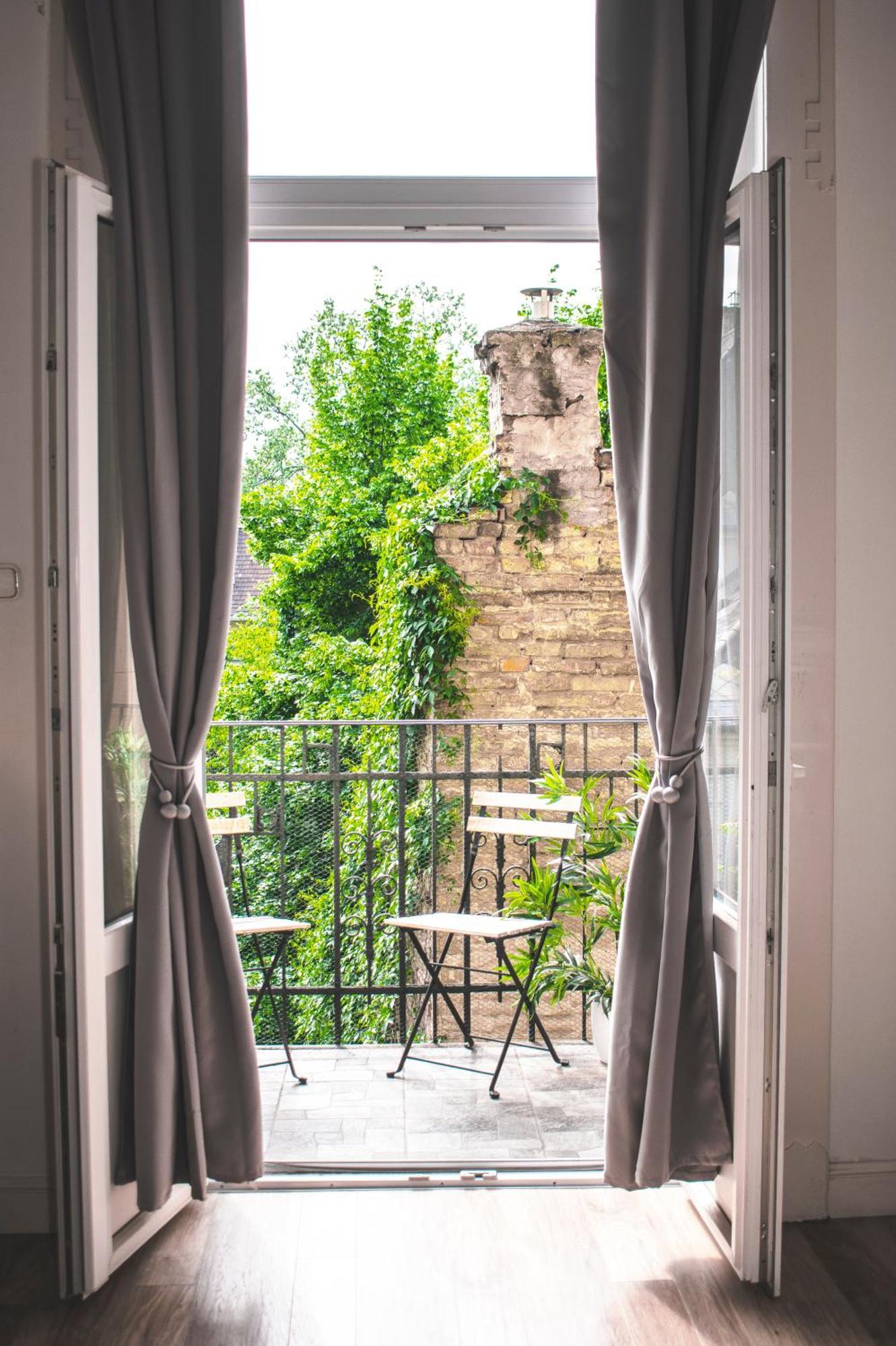 3 Room Apartment In The Beautiful Street ブダペスト エクステリア 写真
