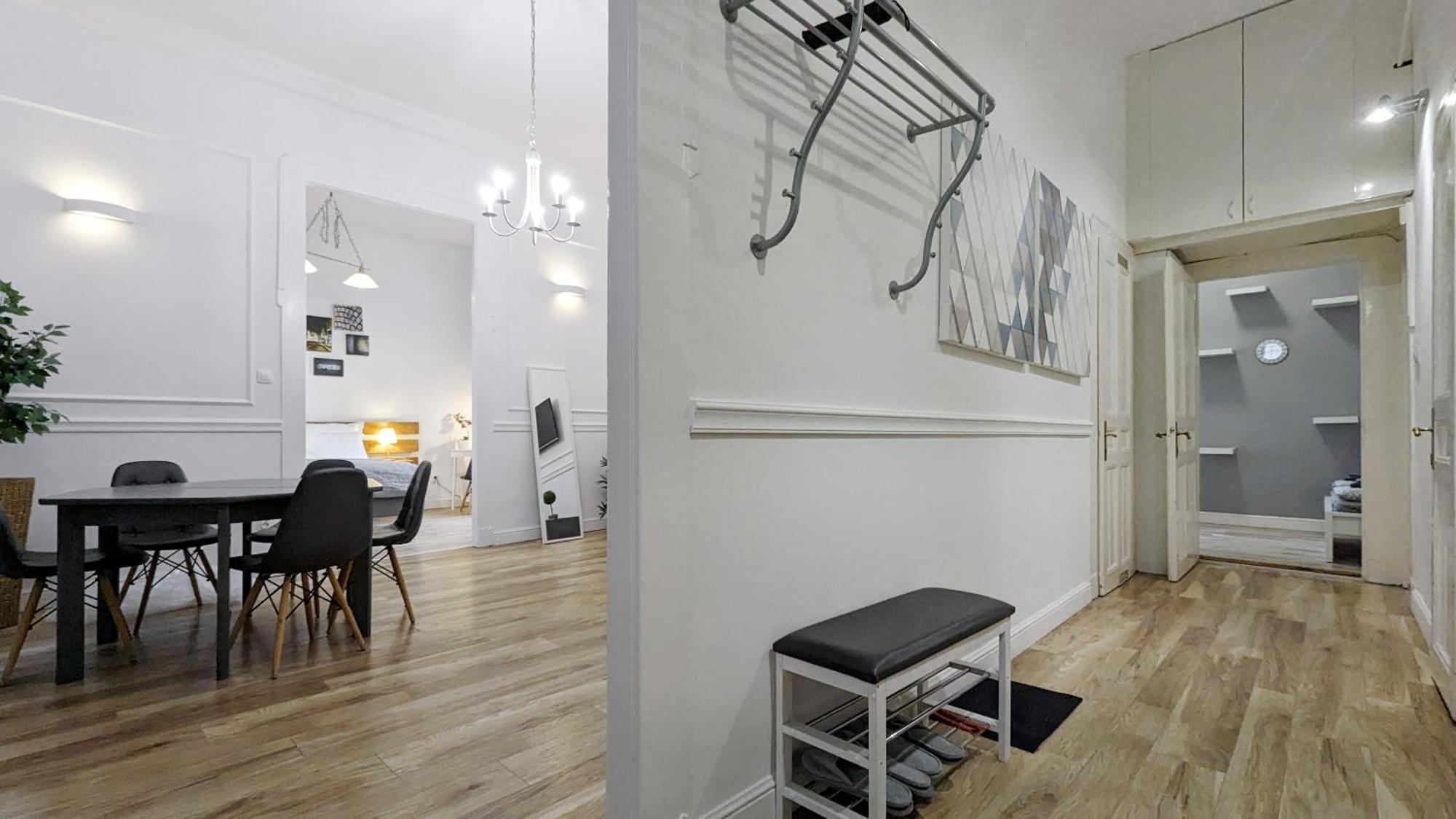 3 Room Apartment In The Beautiful Street ブダペスト エクステリア 写真