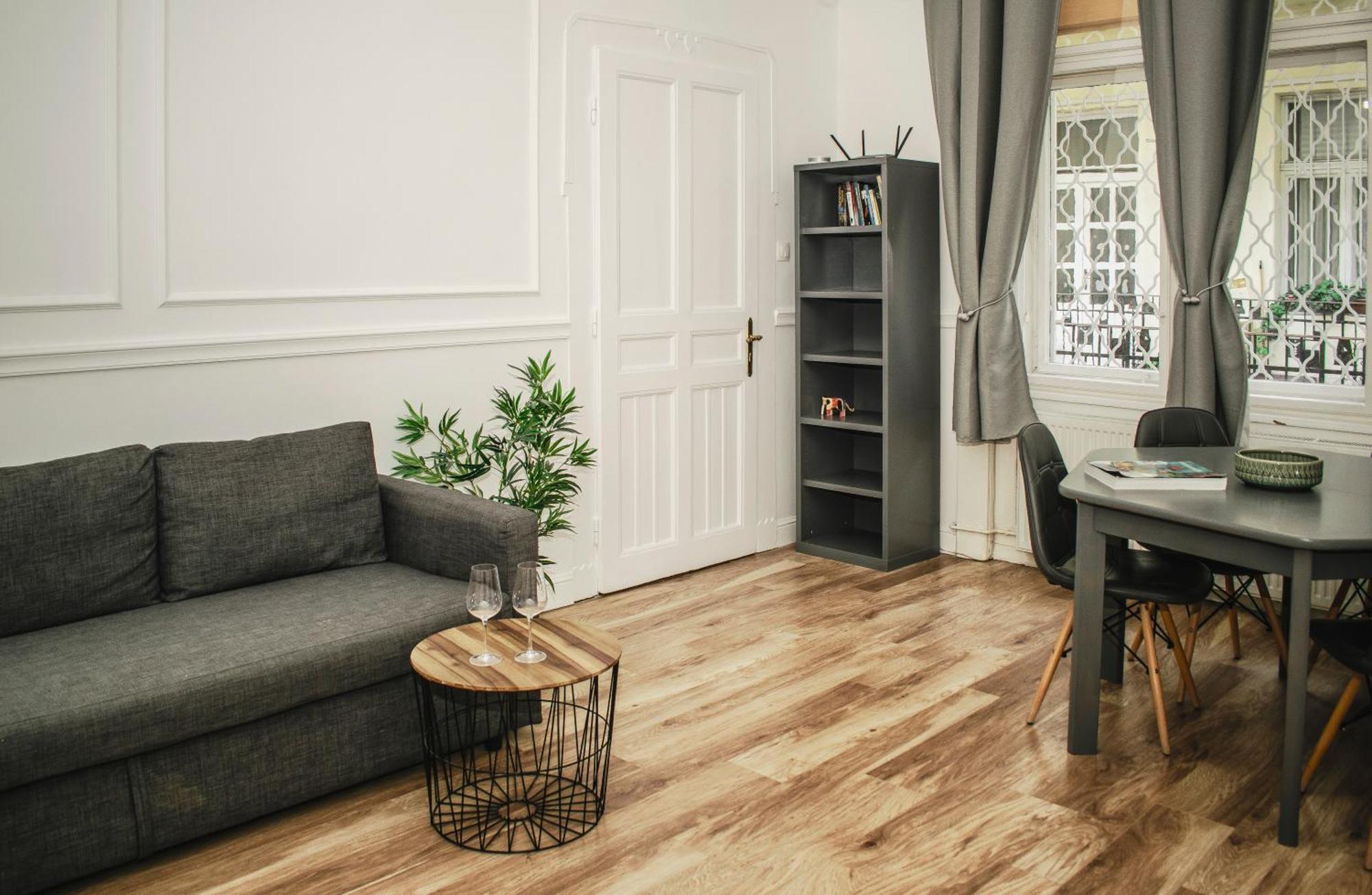 3 Room Apartment In The Beautiful Street ブダペスト エクステリア 写真