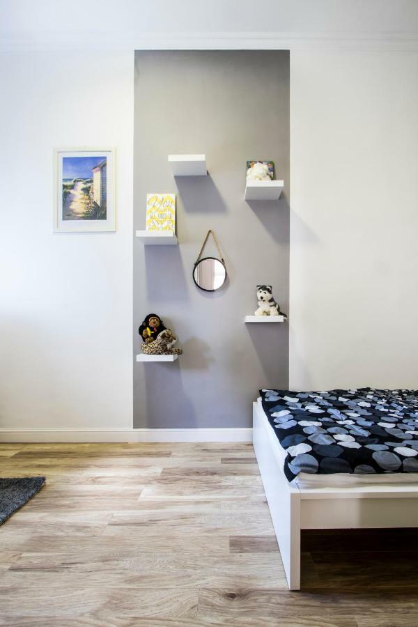 3 Room Apartment In The Beautiful Street ブダペスト エクステリア 写真